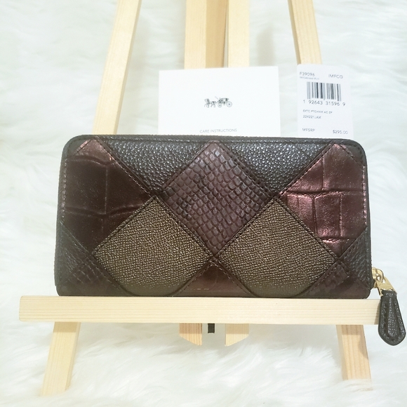 COACH Exotic Patchwork Accordion Zip Wallet NWT - Picture 4 of 11